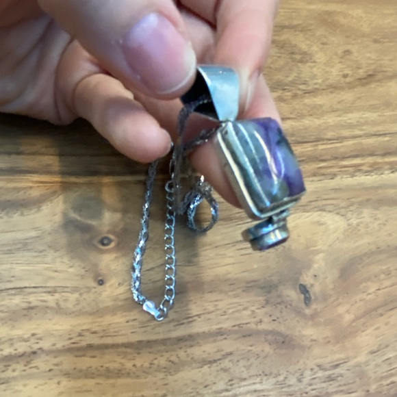 Chaorite and amethyst gemstone silver pendant with braided silver chain - Picture 4 of 7